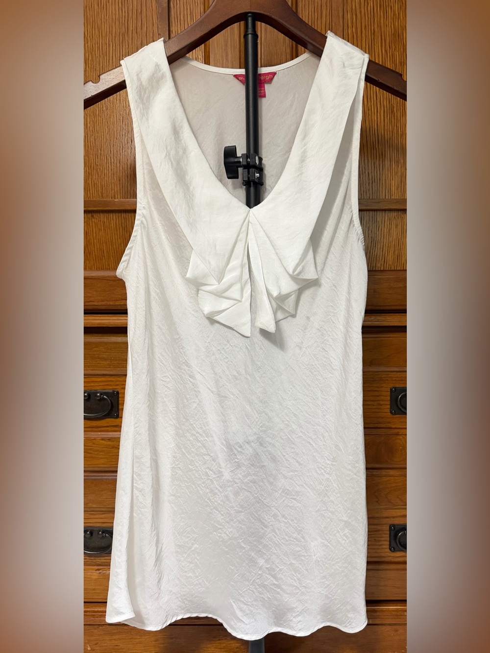Sunny Leigh Ruffle V-Neck Sleeveless Blouse Romantic Layer Liquid Satin Silky